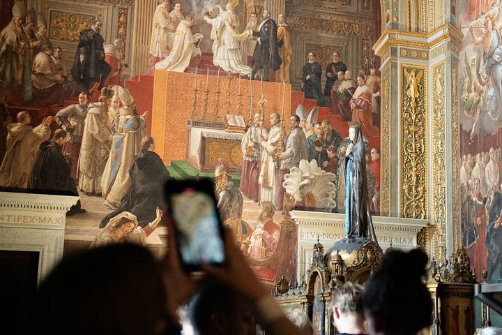 Vatican City tour including St. Peter's Basilica dome climb and Sistine Chapel, photo 9 | wizardtrip