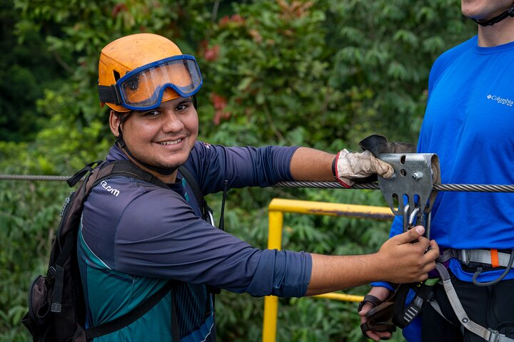 Aventura de tirolesa sobre a Cachoeira La Fortuna e o Vulcão Arenal na Costa Rica, foto 8 | wizardtrip