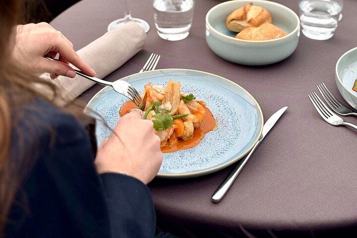 Gourmet frokostcruise på Seinen i Paris med udsigt over Eiffeltårnet, foto 23 | wizardtrip