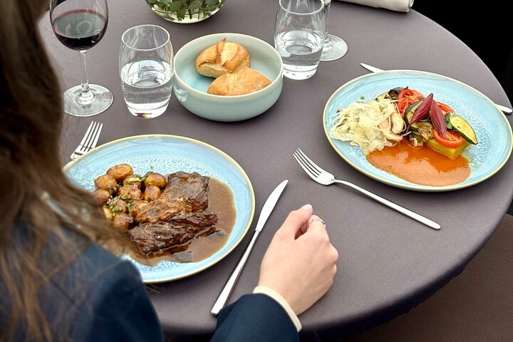 Gourmet frokostcruise på Seinen i Paris med udsigt over Eiffeltårnet, foto 25 | wizardtrip