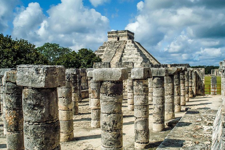 Early morning guided tour of Chichen Itza, a Mayan wonder in Mexico, photo 13 | wizardtrip