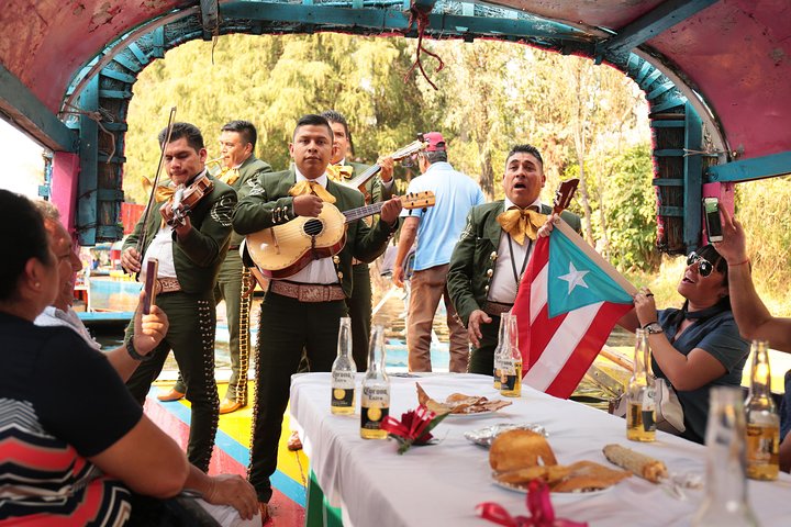 Entdecken Sie die lebendige Kultur Mexiko-Stadts: Frida Kahlos Kunst, die Kanäle von Xochimilco und das historische Coyoacán, Foto 6 | wizardtrip