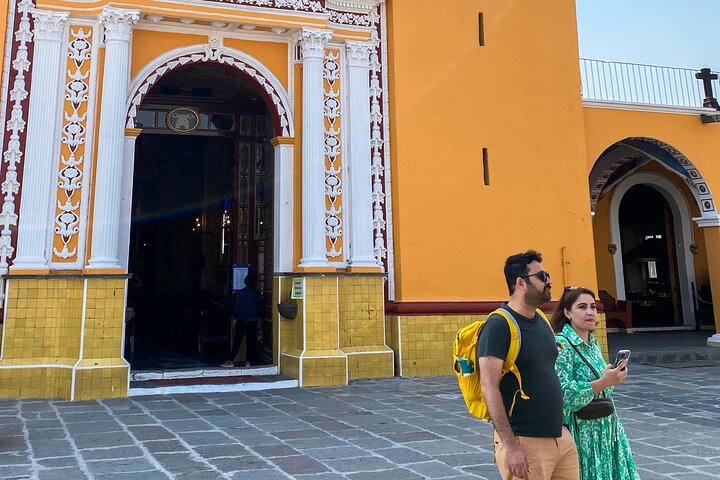 Excursion d'une journée complète explorant Puebla, Cholula et Tonantzintla, avec des pyramides, des églises et une architecture coloniale, photo 17 | wizardtrip