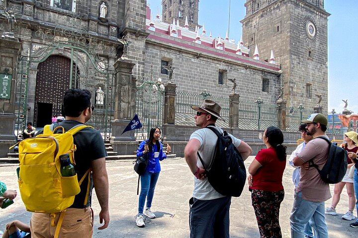 Excursion d'une journée complète explorant Puebla, Cholula et Tonantzintla, avec des pyramides, des églises et une architecture coloniale, photo 34 | wizardtrip