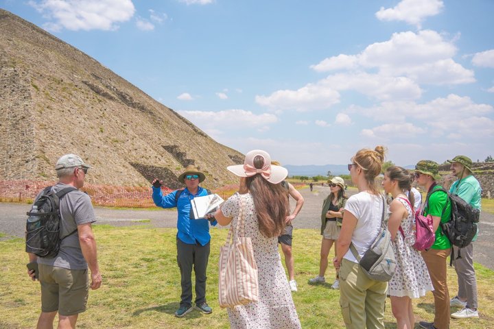 Explore Mexico's ancient wonders and cultural sites on a guided day tour from Mexico City, photo 1 | wizardtrip