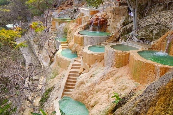 Explora las impresionantes Grutas de Tolantongo, aguas termales y cascadas en un tour grupal, foto 12 | wizardtrip