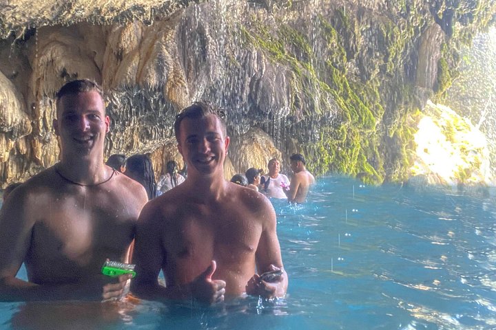 Explora las impresionantes Grutas de Tolantongo, aguas termales y cascadas en un tour grupal, foto 13 | wizardtrip
