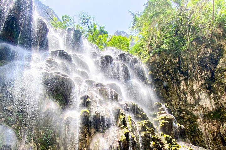 Explora las impresionantes Grutas de Tolantongo, aguas termales y cascadas en un tour grupal, foto 14 | wizardtrip