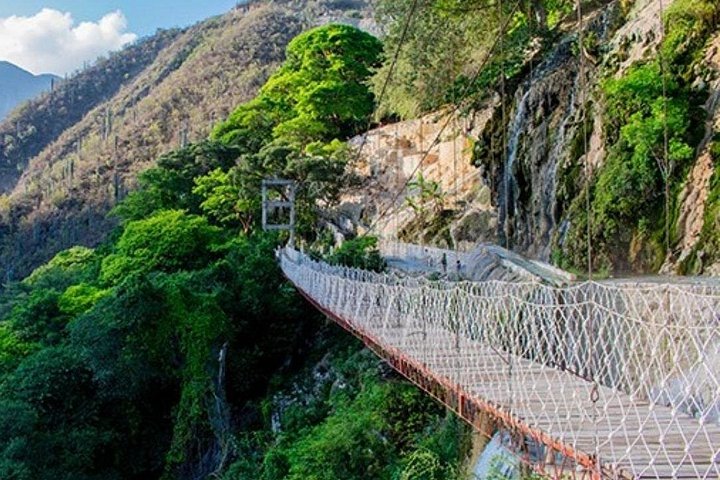 Explora las impresionantes Grutas de Tolantongo, aguas termales y cascadas en un tour grupal, foto 25 | wizardtrip