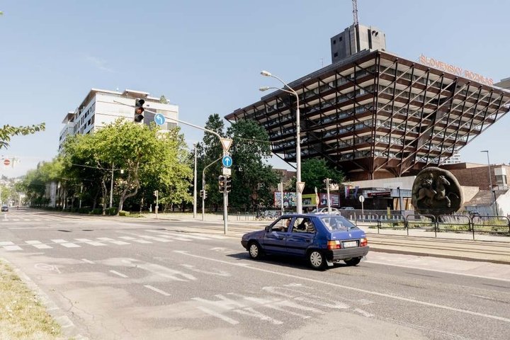 Ontdek het communistische verleden en de architectuur van Bratislava tijdens een privé-tour in een retro-auto, foto 20 | wizardtrip