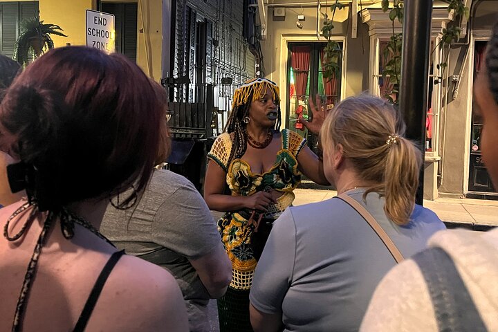 Entdecken Sie die dunkle Geschichte von New Orleans mit Geister-, Voodoo- und Vampirgeschichten auf dieser Walking Tour nur für Erwachsene, Foto 10 | wizardtrip