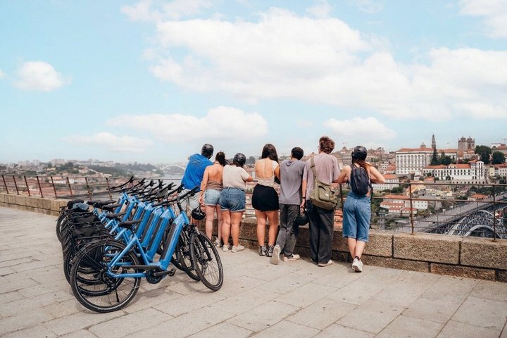 Visite en vélo électrique à travers les rues historiques de Porto et le long du fleuve Douro, photo 17 | wizardtrip