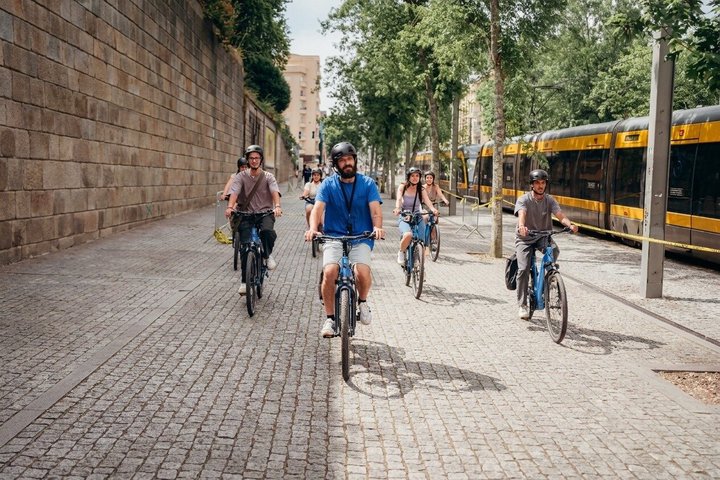Visite en vélo électrique à travers les rues historiques de Porto et le long du fleuve Douro, photo 18 | wizardtrip