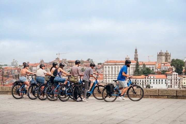 Visite en vélo électrique à travers les rues historiques de Porto et le long du fleuve Douro, photo 20 | wizardtrip