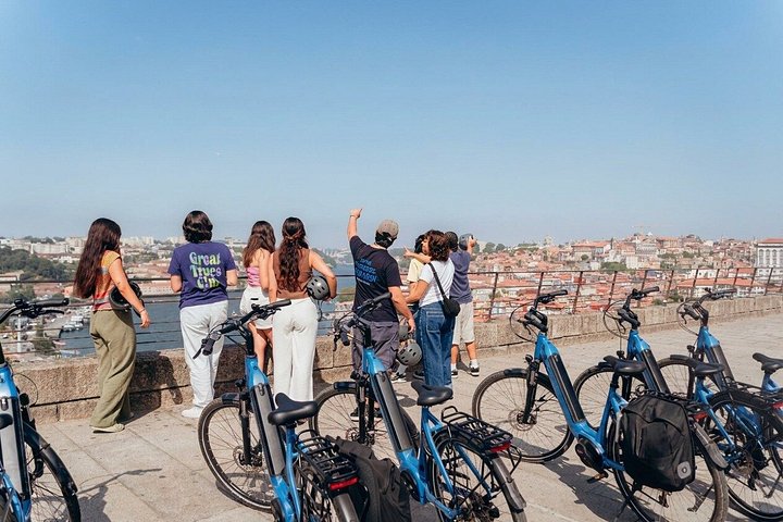 Visite en vélo électrique à travers les rues historiques de Porto et le long du fleuve Douro, photo 22 | wizardtrip