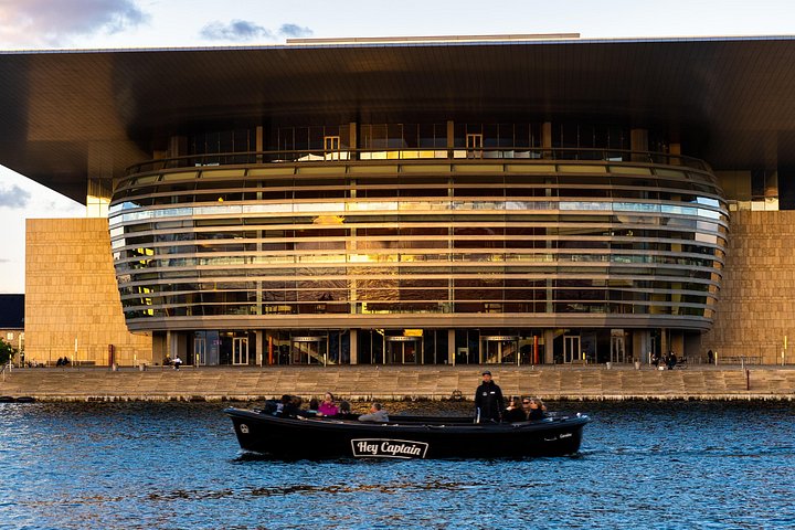 Social sailing tour exploring Copenhagen's canals, harbor, and landmarks, photo 11 | wizardtrip