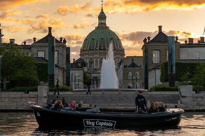 Social sailing tour exploring Copenhagen's canals, harbor, and landmarks, photo 12 | wizardtrip
