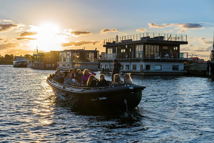 Social sailing tour exploring Copenhagen's canals, harbor, and landmarks, photo 14 | wizardtrip