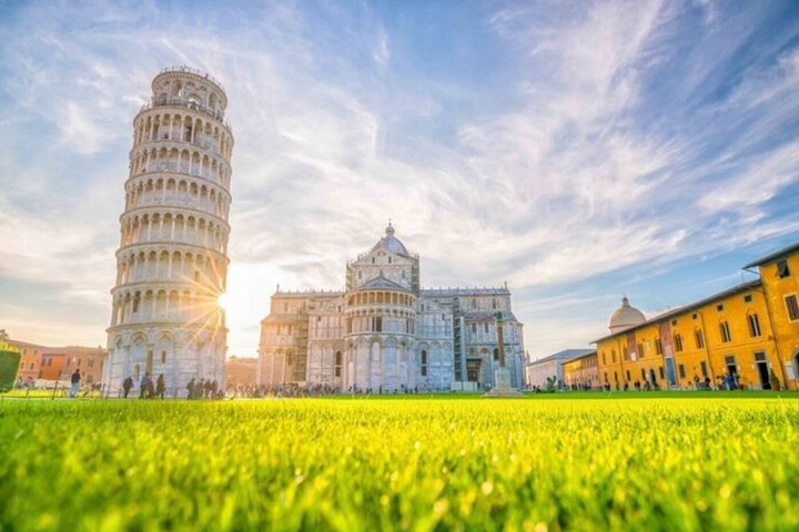 Florence Day Trip: Pisa, San Gimignano and Siena with Lunch | wizardtrip