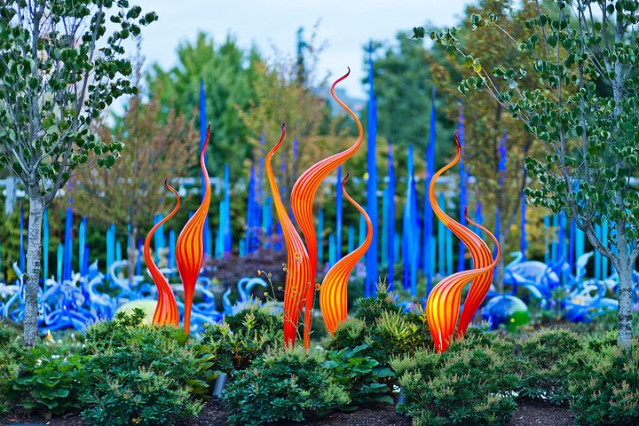 Combination ticket for Seattle's Space Needle and Chihuly Garden and Glass, featuring iconic architecture and vibrant glass art, photo 8 | wizardtrip