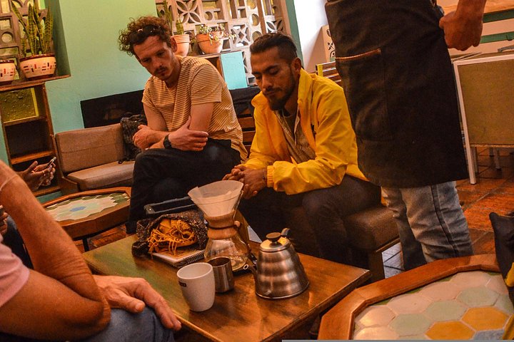 Passeio a pé por Bogotá em La Candelaria, explorando história, cultura e arte de rua, foto 15 | wizardtrip