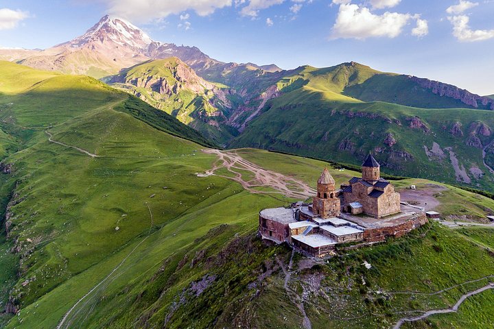 ジョージアのグダウリとカズベギへの景色の良い日帰り旅行。山、要塞、教会が含まれます、写真10 | wizardtrip
