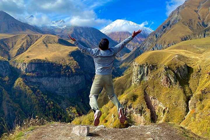 カズベギとグダウリの日帰り旅行、ジョージア、山、要塞、教会、写真17 | wizardtrip