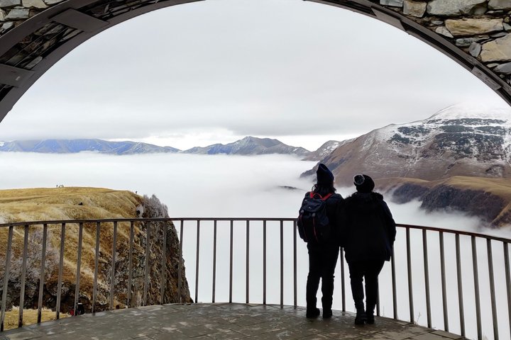 カズベギとグダウリの日帰り旅行、ジョージア、山、要塞、教会、写真20 | wizardtrip