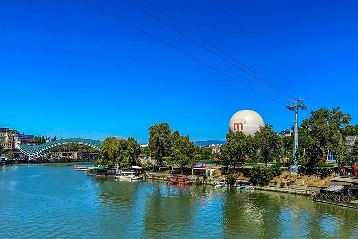 Um passeio a pé pelos locais históricos de Tbilisi, incluindo vistas de teleférico e comida tradicional, foto 7 | wizardtrip