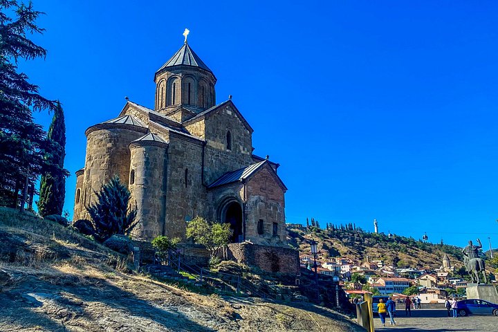 Um passeio a pé pelos locais históricos de Tbilisi, incluindo vistas de teleférico e comida tradicional, foto 14 | wizardtrip