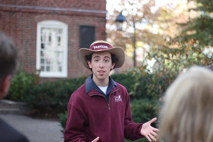 Door studenten geleide wandeltocht door de campus van Harvard University, met verkenning van historische gebouwen en bezienswaardigheden in Cambridge, VS, foto 10 | wizardtrip