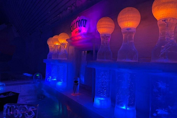Tour nocturno a Chena Hot Springs desde Fairbanks, con el Aurora Ice Museum y observación de Luces del Norte, foto 8 | wizardtrip