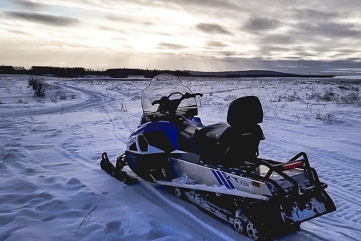Experience an exhilarating snowmobile adventure in the winter wonderland of Fairbanks, Alaska, photo 7 | wizardtrip