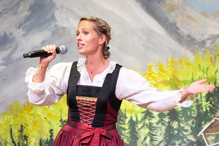 Spectacle folklorique tyrolien à Innsbruck | wizardtrip