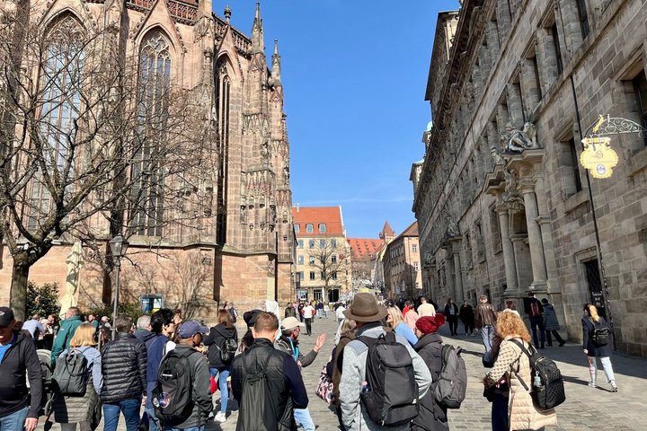 Explorez la vieille ville historique de Nuremberg et les terrains de rassemblement nazis lors d'une visite guidée à pied, photo 6 | wizardtrip