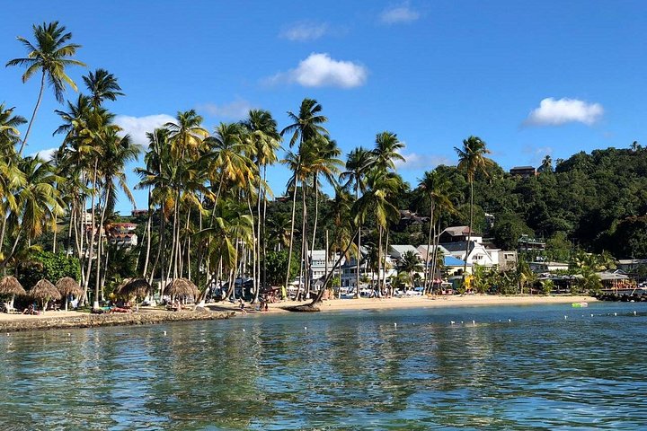 Privé speedboottocht langs de kust van St. Lucia naar Soufriere en de Pitons, met snorkelen en optionele excursies, foto 19 | wizardtrip