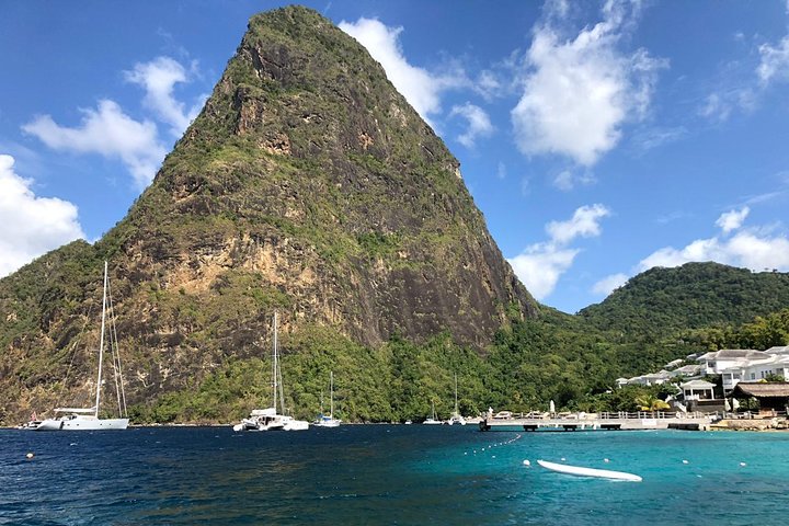 Privé speedboottocht langs de kust van St. Lucia naar Soufriere en de Pitons, met snorkelen en optionele excursies, foto 20 | wizardtrip