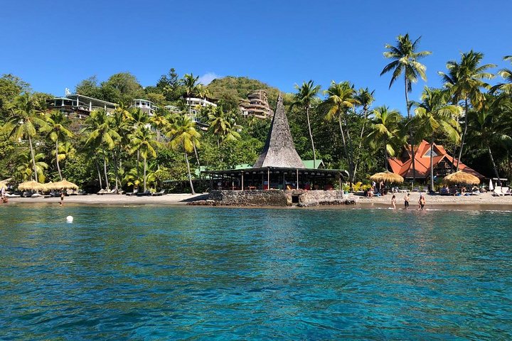 Privé speedboottocht langs de kust van St. Lucia naar Soufriere en de Pitons, met snorkelen en optionele excursies, foto 22 | wizardtrip