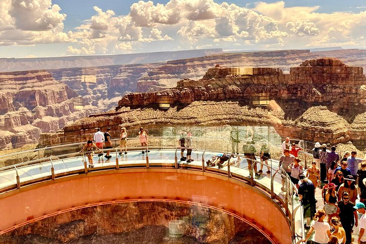Tour di un'intera giornata al Grand Canyon West da Las Vegas, con viste iconiche e Skywalk opzionale, foto 7 | wizardtrip