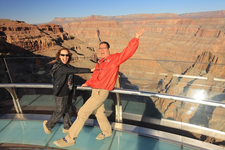 Tour di un'intera giornata al Grand Canyon West da Las Vegas, con viste iconiche e Skywalk opzionale, foto 10 | wizardtrip