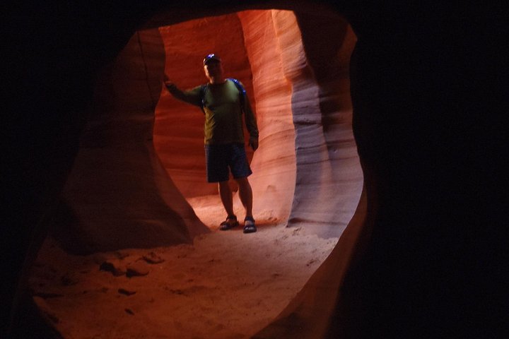 Utforsk de fantastiske slot canyon-formasjonene i Antelope Canyon X nær Page, Arizona, foto 9 | wizardtrip