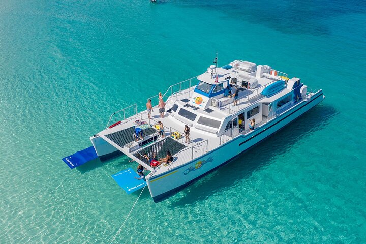 Culebra Volledige Dag Strand en Plezier Ervaring per Catamaran | wizardtrip