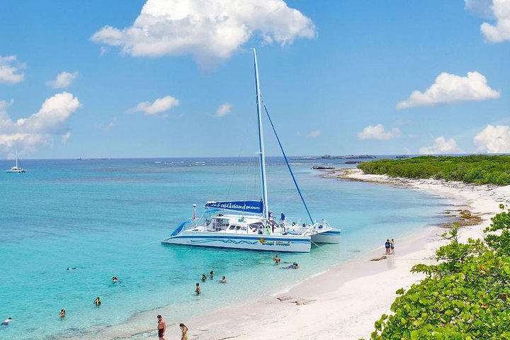 Gita in catamarano all'isola di Icacos da Fajardo, Porto Rico, con snorkeling e attività balneari, foto 8 | wizardtrip
