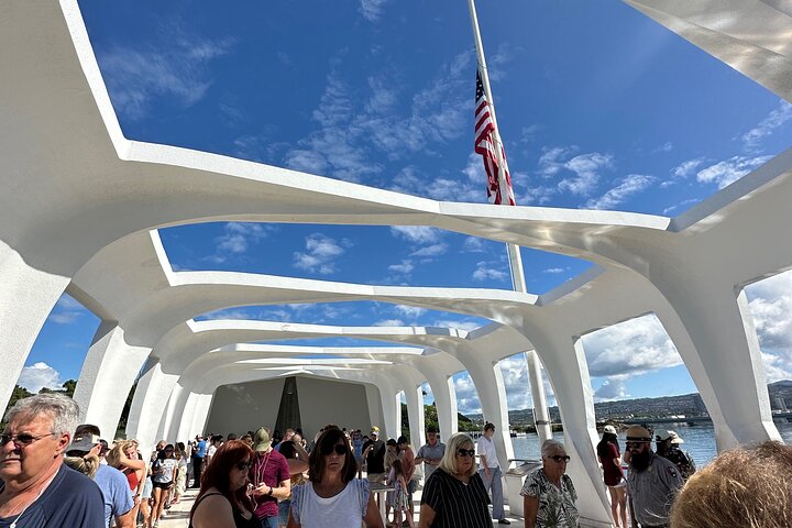 Oahu: Pearl Harbor USS Arizona Memorial Small Group Tour | wizardtrip