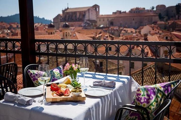 Dubrovnik Old Town Food Tour: Small-Group Experience | wizardtrip