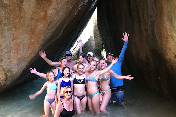 Explorez les Baths et White Bay dans les îles Vierges américaines, avec des plages magnifiques, des eaux claires et des formations rocheuses uniques, photo 8 | wizardtrip