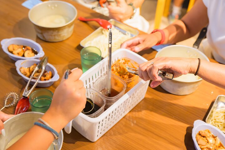 Lernen Sie, authentische Ramen von Hand in Kyoto, Japan, zuzubereiten, einschließlich Nudeln, Suppe und Toppings, Foto 10 | wizardtrip