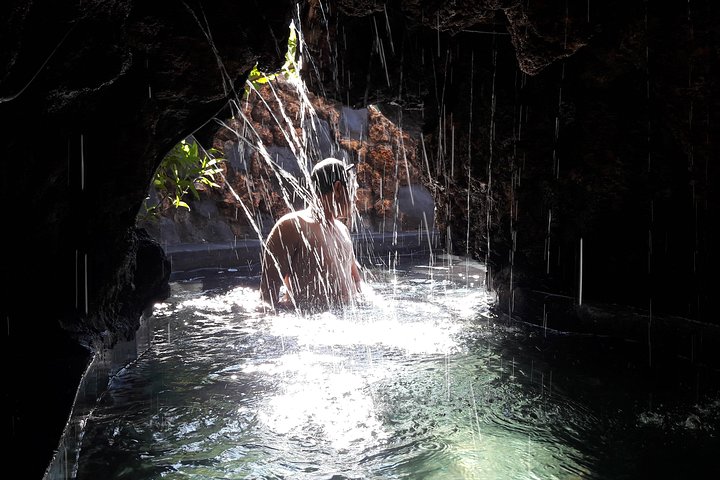 Ubud Hot Springs en Waterval Privé Rondleiding | wizardtrip