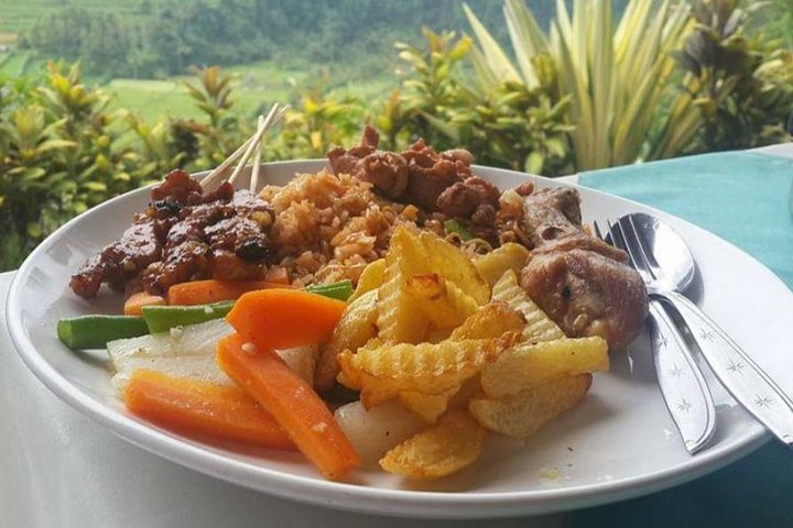 Privé rondleiding door Ubud's Apenbos, Tegalalang Rijstterrassen, Bali Swing, vulkaan Batur, warmwaterbronnen, Tirta Empul Tempel en Tegenungan Waterval, foto 7 | wizardtrip