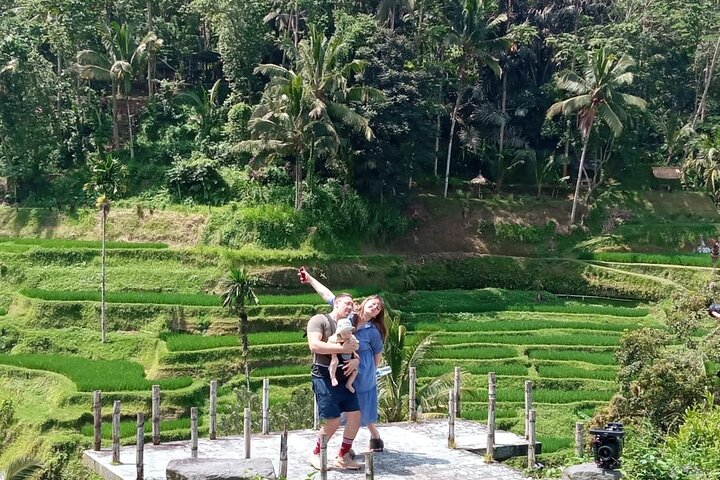 Privé rondleiding door Ubud's Apenbos, Tegalalang Rijstterrassen, Bali Swing, vulkaan Batur, warmwaterbronnen, Tirta Empul Tempel en Tegenungan Waterval, foto 21 | wizardtrip